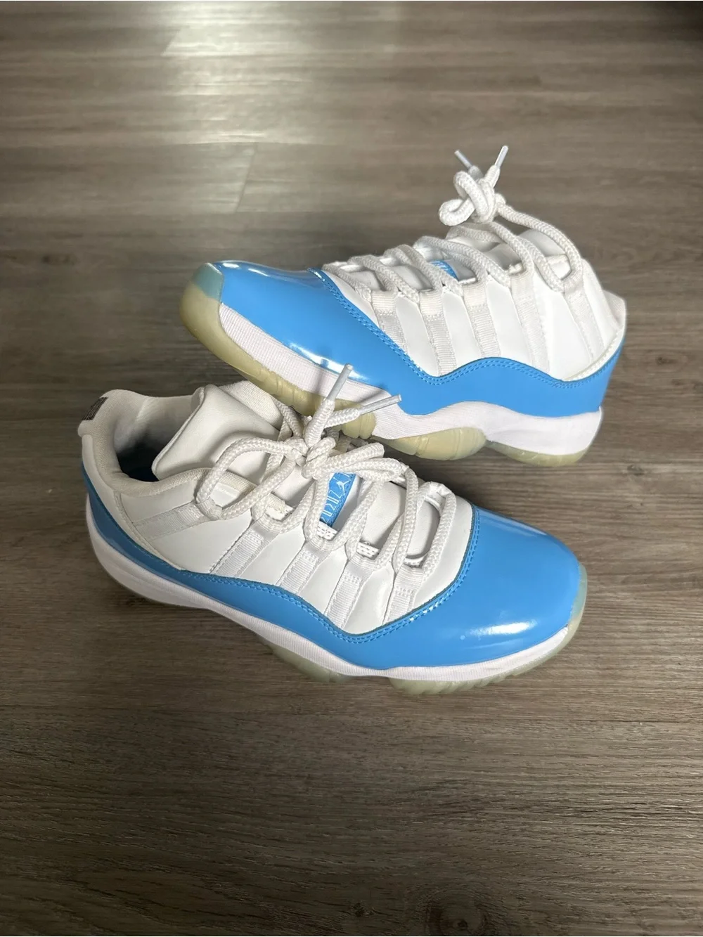 Jordan 11 Retro Low University Blue 2017 men’s size 9 shoes sneakers basketball